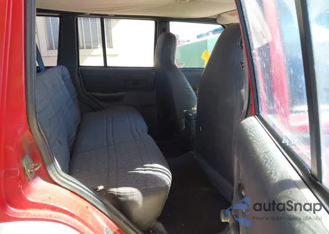 1999 Jeep Cherokee Se z USA, uszkodzony, nr VIN 1J4FT28S4XL667224